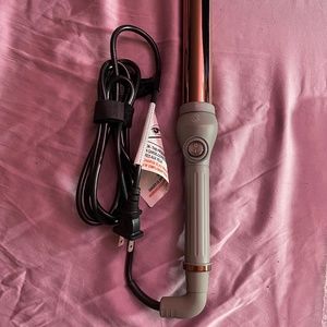 Complex Culture titanium curling wand